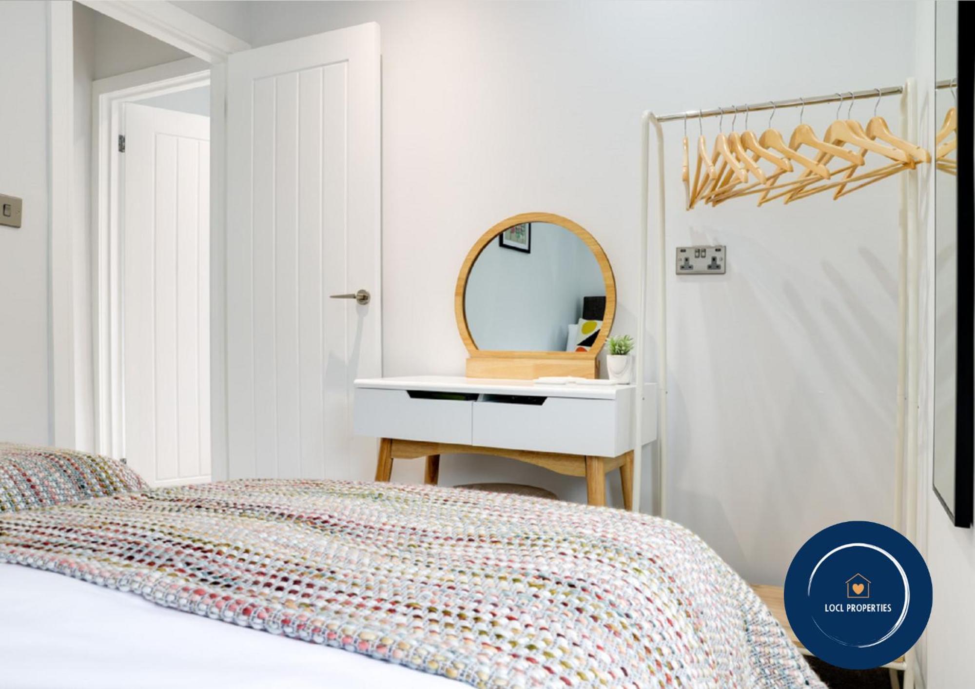 Beam End Snainton - Modern 2-Bedroom Stone Cottage エクステリア 写真