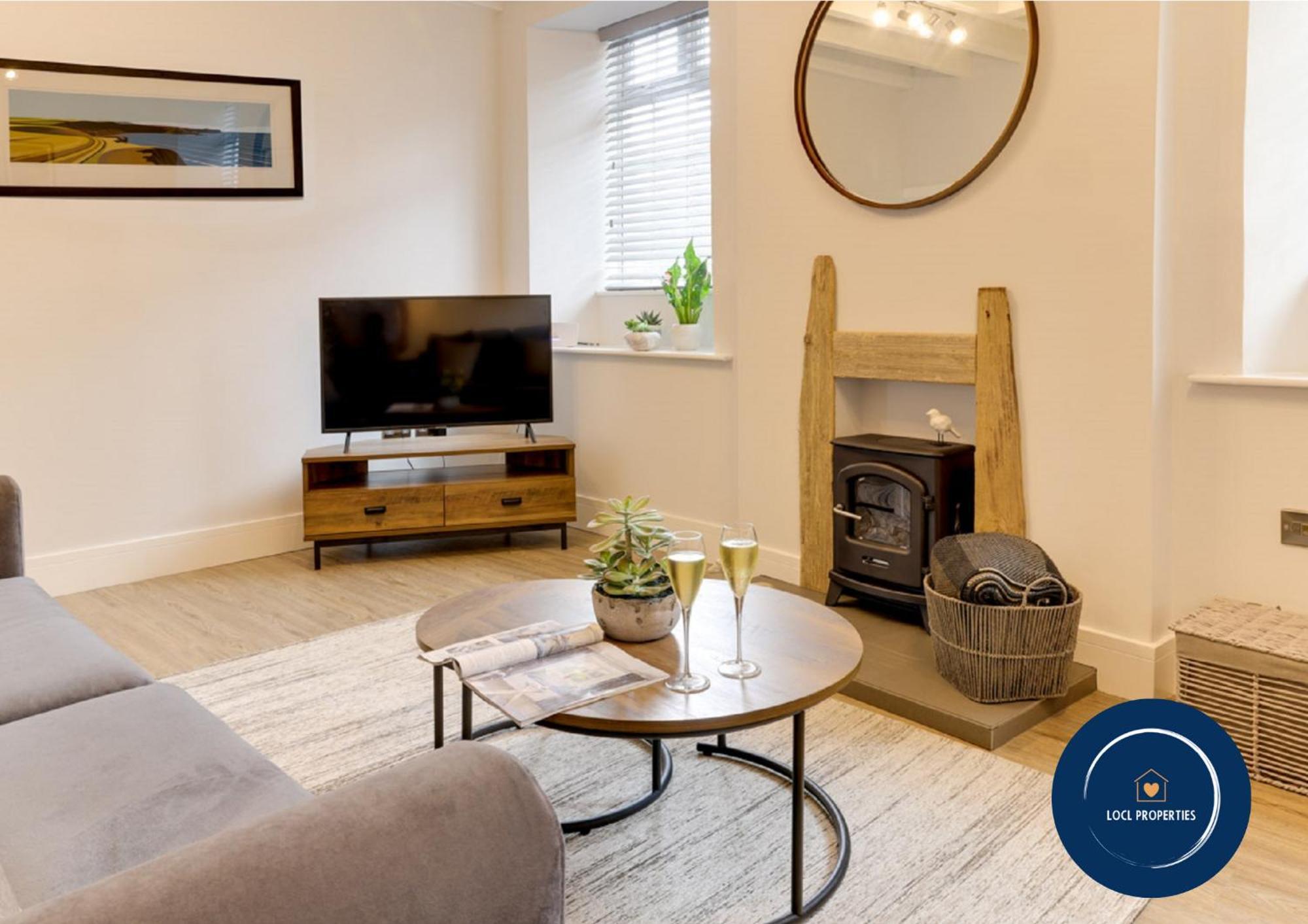 Beam End Snainton - Modern 2-Bedroom Stone Cottage エクステリア 写真