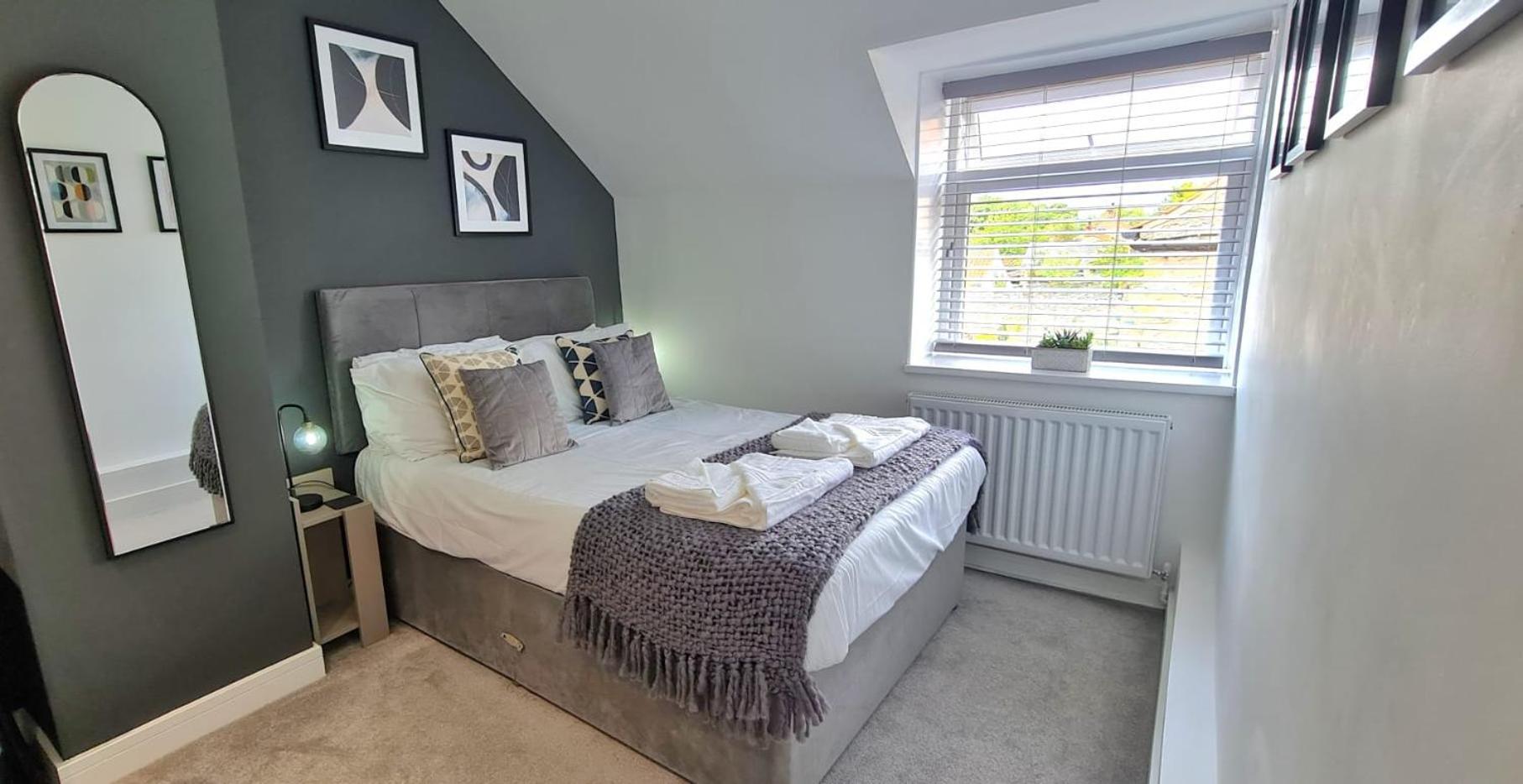 Beam End Snainton - Modern 2-Bedroom Stone Cottage エクステリア 写真